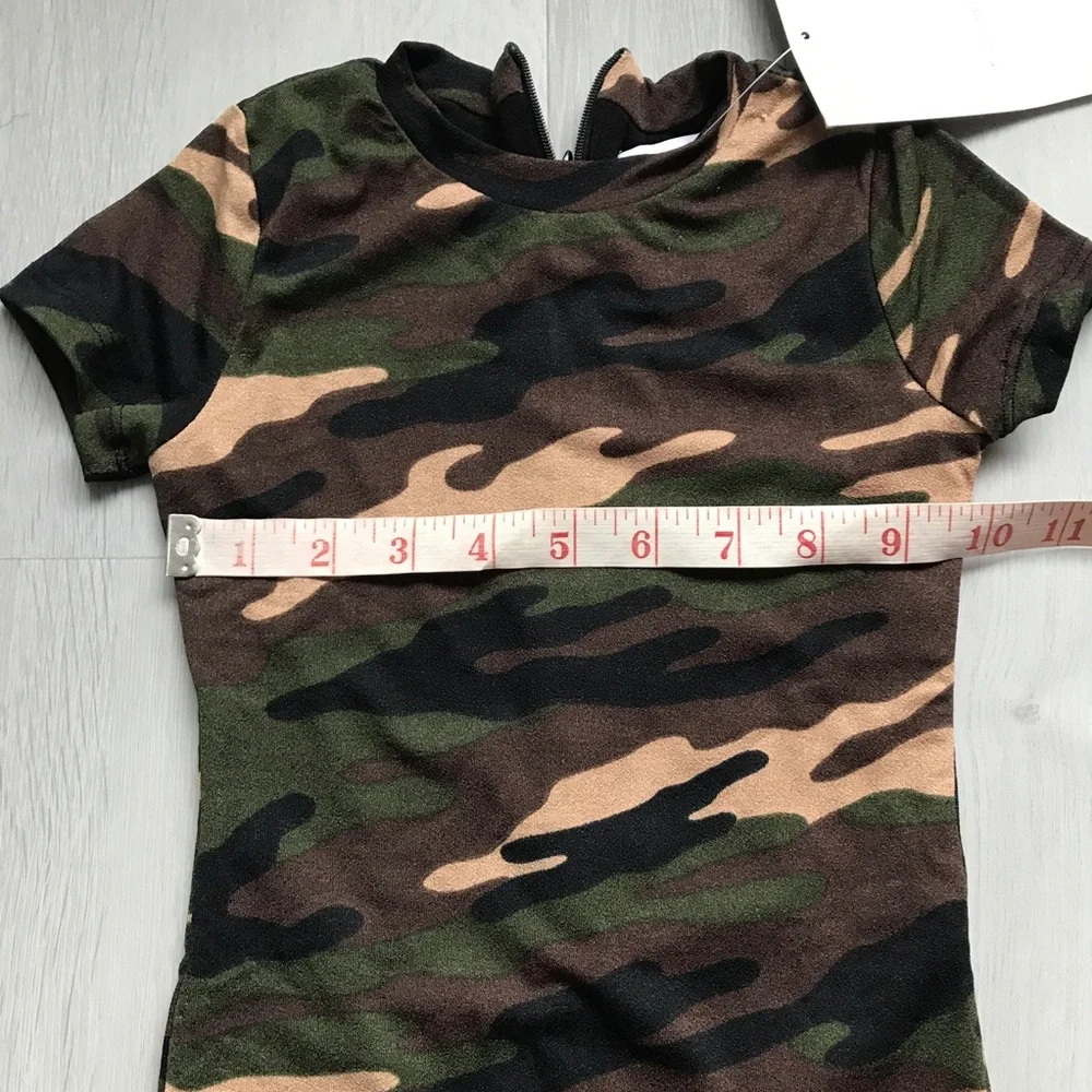 NAKED WAREDROBE CAMO BABY ONSIE ZIP BACK 4YRS